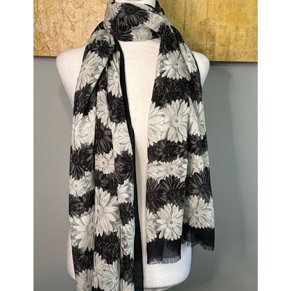 Black/White Floral Scarf/Wrap - Picture 3 of 12